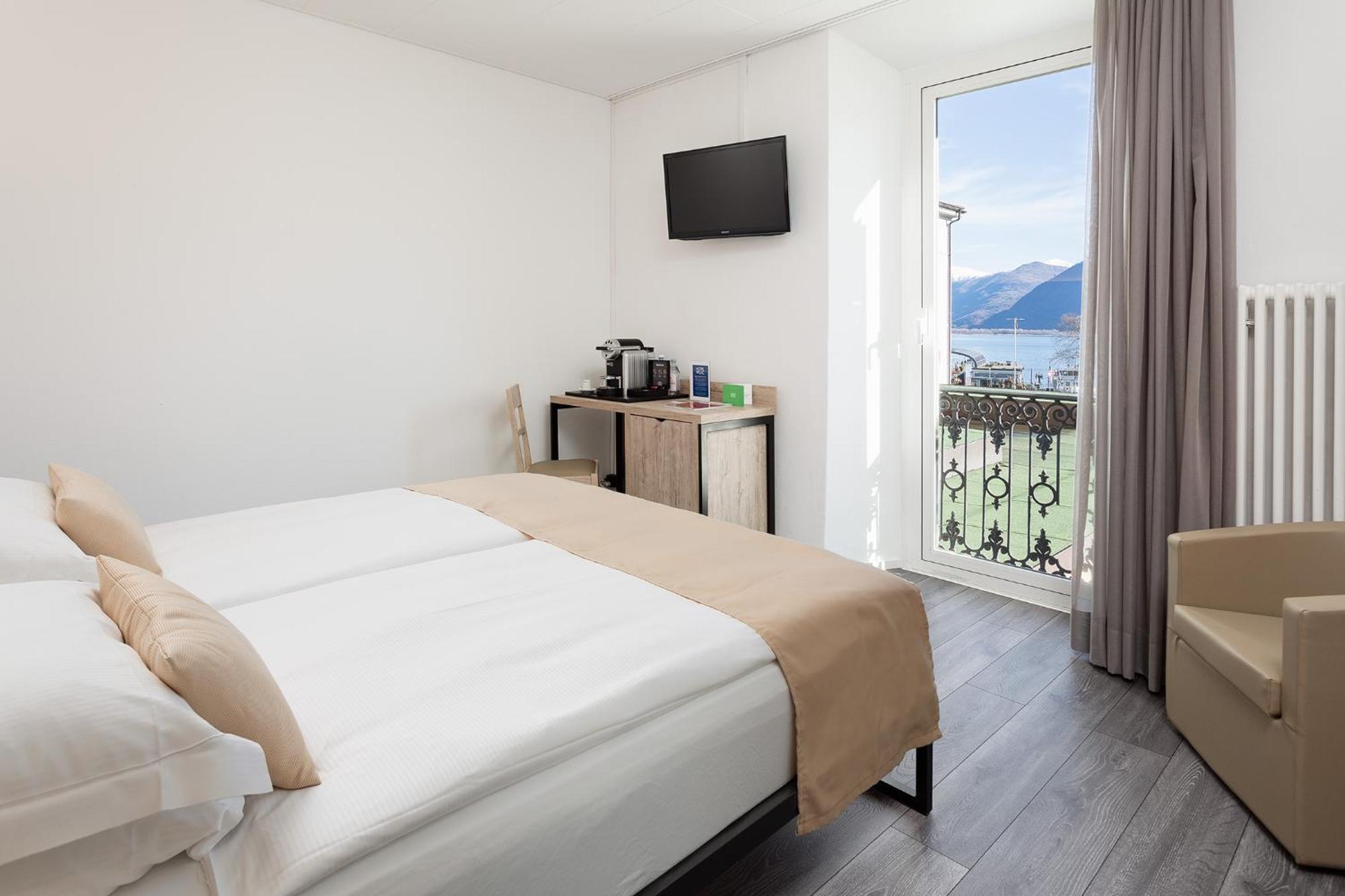 Du Hotel Locarno